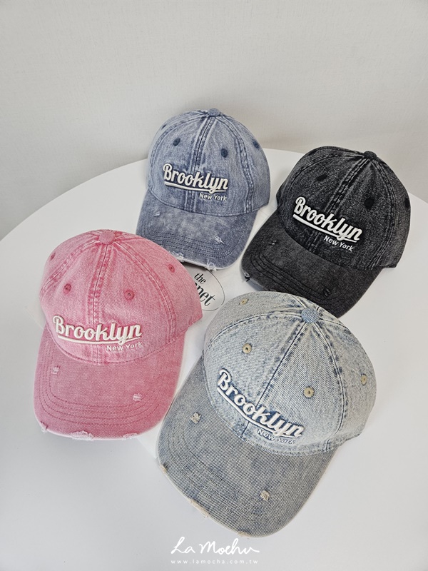 破損字母牛仔棒球帽
